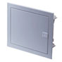 Серия E. Пластиковый распределительный щиток с металлической дверцей, скрытый монтаж, IP40